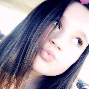 Meet your Posher, Azalia